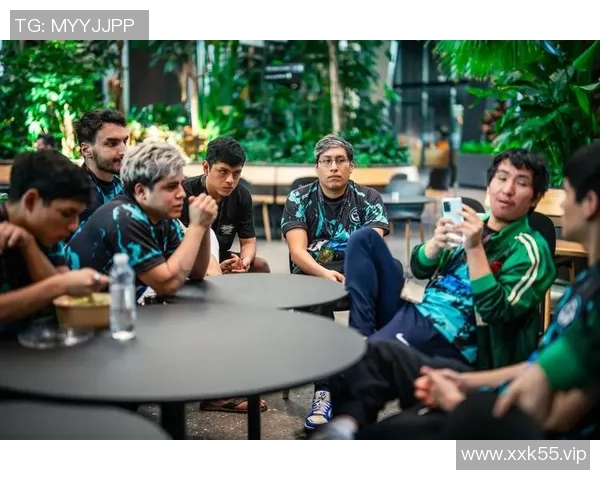 DOTA2Roshan争夺战术分析与胜负影响因素探讨