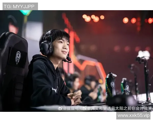 DYG战队在KPL赛季中展现强大实力开团夺冠的精彩瞬间