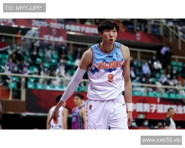 周琦入选国家男篮，展现中国篮球新力量