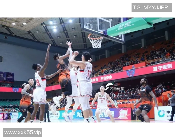 山东高速主场惊险逆转，力克劲敌夺得关键胜利